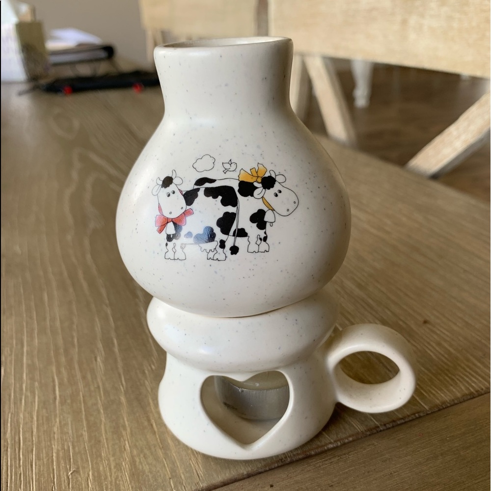 Wax Burner with Pair of Cows